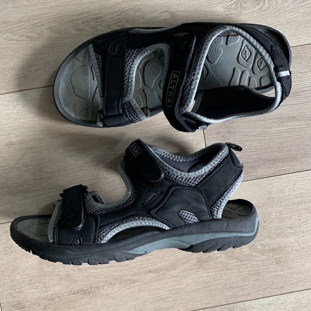 Altra- 11 sandals black and gray - Picture 4 of 7